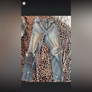 American eagle mom jeans.